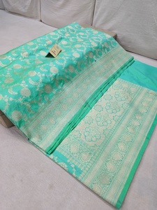 Sari de seda tejido a mano por el diseñador Zari para mujeres - Product Image 3