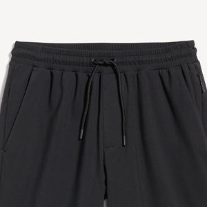 กางเกงขาสั้นผู้ชายสไตล์สปอร์ตทันสมัย ตัดเย็บด้วยด้ายทนทาน น้ำหนักเบา ระบายอากาศได้ดี แห้งเร็ว เหมาะสำหรับใช้งานกลางแจ้งในฤดูร้อน - Product Image 3