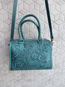 Bolso de Mano de Cuero Tallado a Mano, Estilo Bohemio, Nuevo, Hecho a Mano, Estilo Occidental, Multiusos - Product Image 1