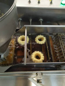 Yufeng panificio al dettaglio essenziale utilizza la frittura automatica di alta qualità per fare <span class=keywords><strong>ciambelle</strong></span> francesi con macchinari commerciali adatti al negozio - Product Image 2