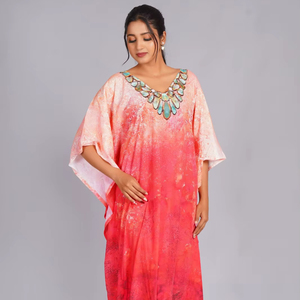 Vestido Kaftan Oversize con Escote de Cristal y Mangas Murciélago - Product Image 1