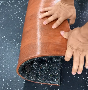 Suelo de Caucho EPDM con Textura de Madera Resistente al Desgaste para Gimnasio y Uso Doméstico - Product Image 1