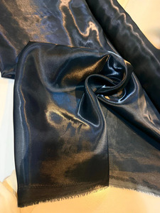 Tissu en Soie Organza Métallisé Doré et Argenté de Luxe, Tissu Métallique Doux pour Robe de Mariée, Kaftan, Abaya, Vêtements de Mode Exclusifs - Product Image 3