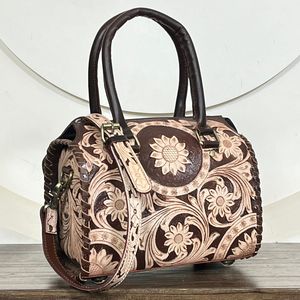 Bolsos de Lona Florales Hechos a Mano, Modernos y de Tamaño Mediano, Nuevos Bolsos de Viaje de Cuero Vacuno Genuino de Lujo, Unisex, para Gimnasio, Viajes Cortos y Fin de Semana - Product Image 6