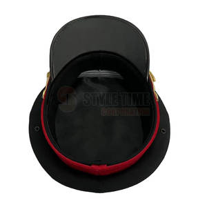 Chapeau d'uniforme léger avec matériau respirant, style formel, finition élégante - Product Image 5