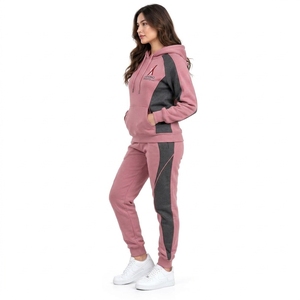 Ensemble de survêtement pour femme de qualité supérieure, haut et pantalon de jogging, tissu polaire doux, texture chaude, coupe décontractée, streetwear décontracté, OEM - Product Image 3