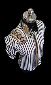 Camisa de equitación western personalizada para mujer, con bordado de diamantes de imitación, diseño a rayas, poliéster de alta calidad y cuero PU para equitación. - Product Image 2
