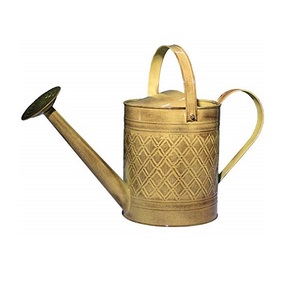 Arrosoir en laiton à motif diamanté, durable pour le jardinage intérieur et extérieur, arrosoir pour plantes d'intérieur, arrosoir en métal pour plantes. - Product Image 1