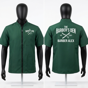 Chaqueta de Barbero Premium de Sarga de 190 GSM, Verde Oscuro, Cierre Frontal con Cremallera, Manga Corta, Logotipo Personalizado Impreso - Product Image 1
