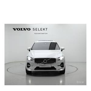 Volvo XC60 B6 Ultimate 2023 con Volante a la Izquierda, Caja de Cambios Automática, Asientos de Cuero, Cámara Trasera - 21,936 km - Product Image 3