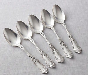 Ensemble de 5 cuillères à thé en acier inoxydable plaqué argent, design classique, manche long, finition miroir, passe au lave-vaisselle, couverts de mariage - Product Image 1