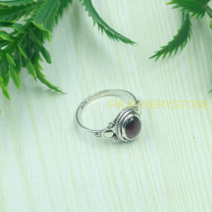 Anillo de Granate Rojo Natural en Plata de Ley 925, Hecho a Mano, con Cabujón Ovalado, Joyería de Plata de Diseño Vintage para Mujer - Product Image 2