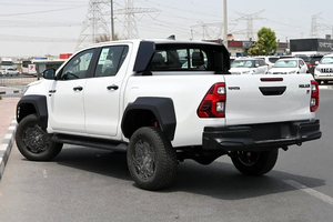 Toyota Hilux GR Sport 2024 d'occasion en bon état - Product Image 2