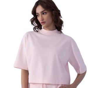 Camisetas cortas informales OEM para mujer, diseño personalizado, camiseta de calidad superior con cuello simulado en blanco, Camiseta holgada de manga corta de algodón suave - Product Image 6