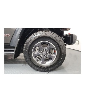 Jeep Gladiator 3.6 Rubicon Modelo Diciembre 2023 con Caja de Cambios Automática, Asientos de Cuero, Cámara Trasera, 8,455 km, Volante a la Izquierda - Product Image 5