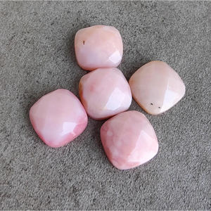 Ópalo Rosa Natural, Corte Checker, Cabujón, Gema Suelta con Forma de Cojín Calibrada para Joyería, Todos los Tamaños Disponibles - Product Image 1