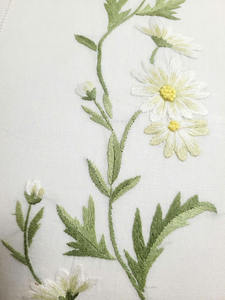 Fundas de Cojín Personalizadas al por Mayor con Bordado de Bonitas Flores de Margarita, de Lino y Algodón, Funcionales, Extraíbles y Lavables - Product Image 4