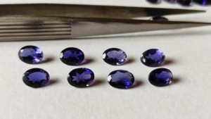 Piedras Ovaladas Facetadas de Iolita Azul Natural AAA de 6x8 mm, Piedras Preciosas Sueltas Calibradas, Lote al por Mayor para la Fabricación de Joyas - Product Image 1