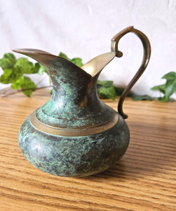 Pot de fleurs en laiton artisanal pour la décoration de table, la maison, l'hôtel, la réception, la décoration de table de mariage, vases de haute qualité - Product Image 1