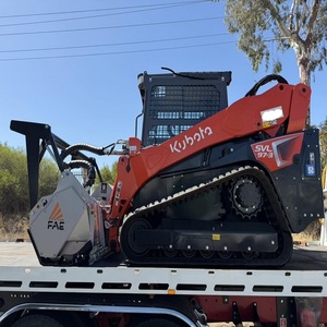 Chargeur Kubota SVL97-3 avec broyeur forestier pour travaux forestiers professionnels, débroussaillage et préparation du terrain - Product Image 1