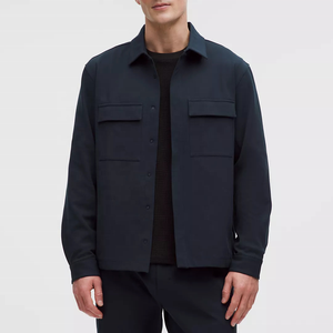 Chemise-veste Oxford bleu foncé pour homme avec logo personnalisé, col rabattu, coupe classique, couleur unie, poches, simple boutonnage, manches longues - Product Image 1