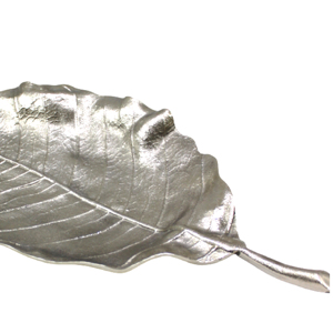 Nuevo Plato de Aluminio Hecho a Mano con Forma de Hoja, Plateado Brillante, para Servir Frutas y Otros Alimentos - Product Image 4