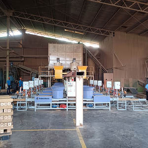 Máquina de Producción de Pies de Madera Maciza, Máquina para Fabricar Bloques de Palets de Aserrín - Product Image 2