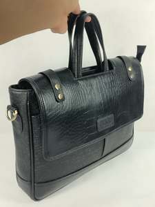 Sac porte-documents pour ordinateur portable en cuir PU motif crocodile de qualité supérieure avec poche à rabat avant, deux poignées de transport et bandoulière réglable - Product Image 3