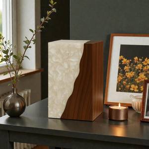 Urna de lujo de resina perlada y madera de nogal, hecha a mano, moderna, para guardar cenizas humanas, tamaño mediano, 9x5.5 pulgadas. - Product Image 1