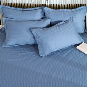 Juego de Sábanas Clásicas de Color Azul Claro, Transpirables, para Uso Hotelero, 250 Hilos, 100% Algodón, Tacto Suave, Calidad Premium, para Todas las Temporadas - Product Image 1