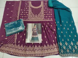 Véritable Georgette Shalwar Kameez élégante avec broderie séquentielle, intérieur santoon, haut et jupe semi-cousus - Product Image 2