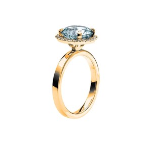 Anillo de Lujo con Topacio Azul Tallado en Plata de Ley 925 con Baño de Oro Blanco, Joyería para Compromiso, Boda o Fiesta - Product Image 4