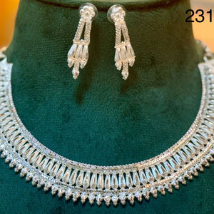 Ensemble collier et boucles d'oreilles floraux plaqués or indien avec zircon pour femmes, bijoux de mariage tendance - Product Image 1