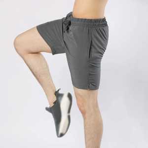 Shorts de Baño para Hombre, Color Gris Sólido, Secado Rápido, Cintura Media con Cordón, Estilo Casual, Tejido de Poliéster - Product Image 3