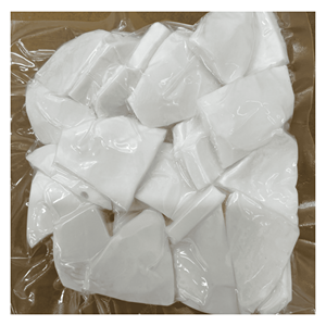 Noix de coco surgelée IQF, issue de morceaux de chair de noix de coco fraîche, pour les boissons, les desserts et les recettes culinaires, emballée au Vietnam. - Product Image 5