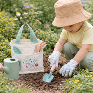 Juego de Herramientas de Jardinería para Niños de 4/6/9 Piezas, con Mangos de Madera, Componentes Metálicos, Regadera, Bolsa de Transporte y Sombrero - Personalizable OEM - Product Image 6
