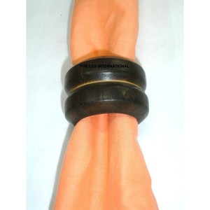 Décoration de table tendance : anneau de serviette personnalisé avec couleur argentée MOP pour la maison, l'hôtel et le restaurant - Product Image 4