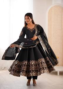 Ramdev Trading, Venta al por Mayor de Ropa Étnica para Mujer, Lehenga Kurti de Seda Romana de Estilo Moderno para Novia, Conjunto para Bodas, Fiestas, Diwali, Servicio OEM - Product Image 4