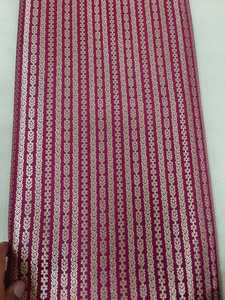 Tissu brodé en zari de Banarasi - Product Image 5