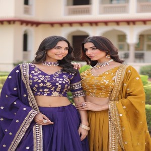 VASTRA COTTAGE Lehenga en soie pour femme avec broderie Zari et sequins lourds, Lehenga cousu, Blouse non cousue, Dupatta de créateur - Product Image 2
