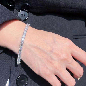 กำไลข้อมือโมอิสซาไนต์ทรงบาแกตต์สำหรับผู้ชาย ประดับเพชรแบบไอซ์เอาท์ สีเงิน สไตล์ฮิปฮอป เครื่องประดับหรูหราแบบมินิมอล - Product Image 1