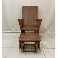 Fauteuil à bascule traditionnel antique avec ottoman en rotin PVC tressé et structure en bois massif pour salon, chambre, hôtel, salle à manger