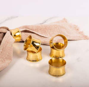 Anneau de serviette bon marché en aluminium nickelé avec plumes en relief Accessoires de décoration Anneau de serviette en or royal - Product Image 2