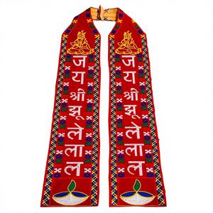 Khes imprimé avec l'image de Dieu, orné de broderies lourdes et bordure Patka, pour la cérémonie de Pooja - Product Image 1