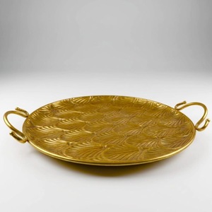 Bandeja Decorativa Redonda de Latón, Estilo Art Deco, con Grabado Floral y Asas - Product Image 1