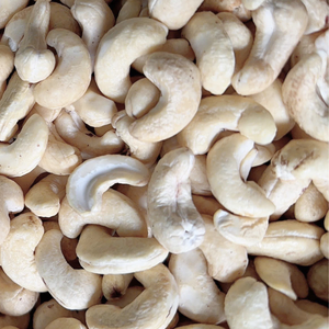 Oferta Especial: Nueces de Anacardo Tostadas, Crudas, Orgánicas, Enteras, W320 W450, Anacardos Santigo, Disponible Empaque de Marca Privada - Product Image 1