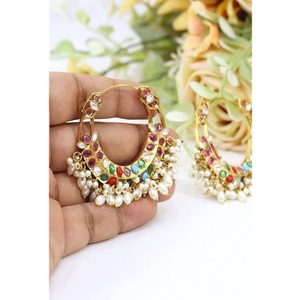 Pendientes de Aro de Moissanita Chapados en Oro de Alta Calidad, Diseño Moderno y Elegante para Mujer, Ideales para Bodas y Fiestas, Colección de Moda - Product Image 1
