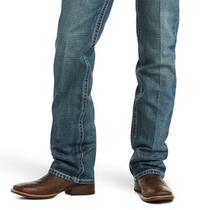 Stylish Casual Denim Jeans for Men with Urban Streetwear and Premium Fabric Quality - Product Image 4