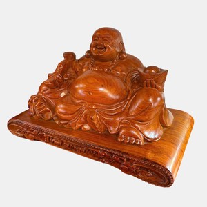 La statue assise du Bouddha Maitreya est exquisamment sculptée en bois de Huong. - Product Image 1