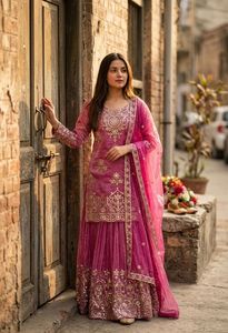 Ensemble Salwar Kameez tendance pour femme en tissu Orgenza avec haut Sarara et Dupatta - Product Image 2